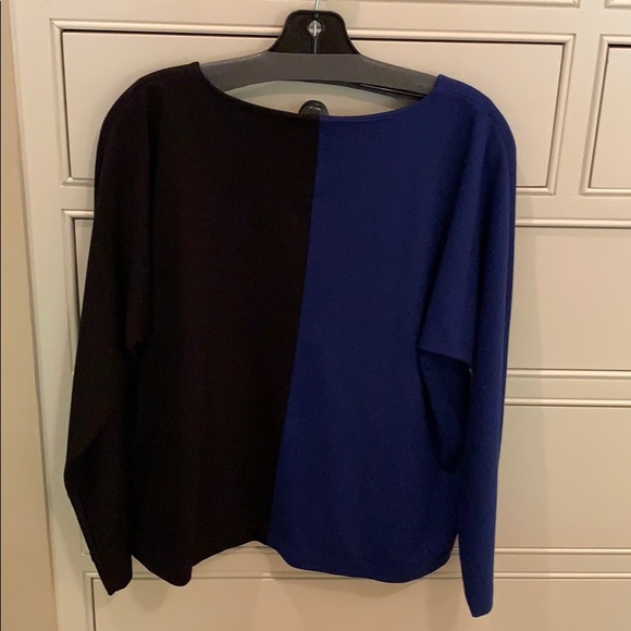 Royal blue and black top - Picture 2 of 7